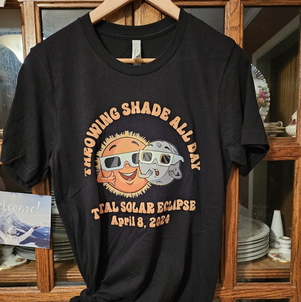 Eclipse tee